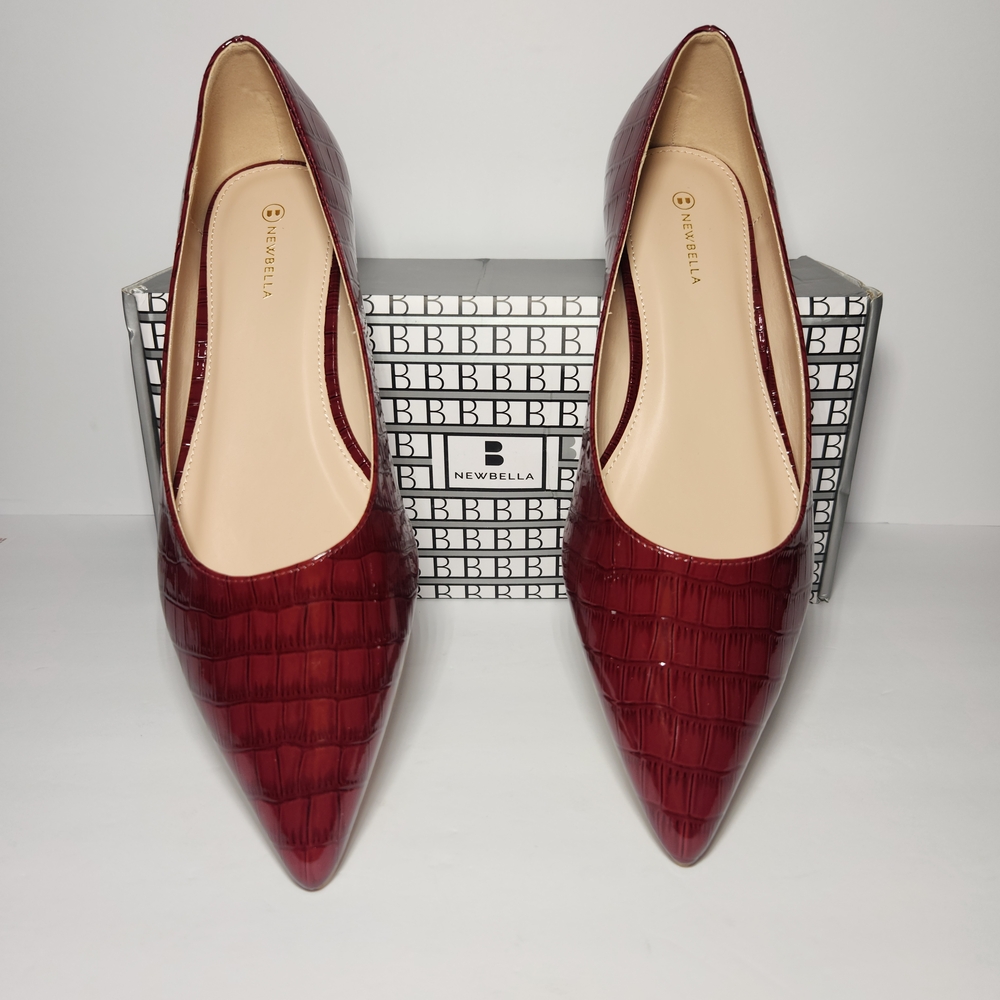 New Women's Sheek Croc-Inspired Embossed Pointed Toe Flats. Size 12W - Picture 3 of 6